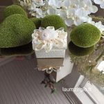 Mini dėžutė su papuošimu