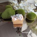 Mini dėžutė su papuošimu
