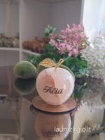 Graviruotas onikso obuolys 9cm su padėkliuku mokytojai