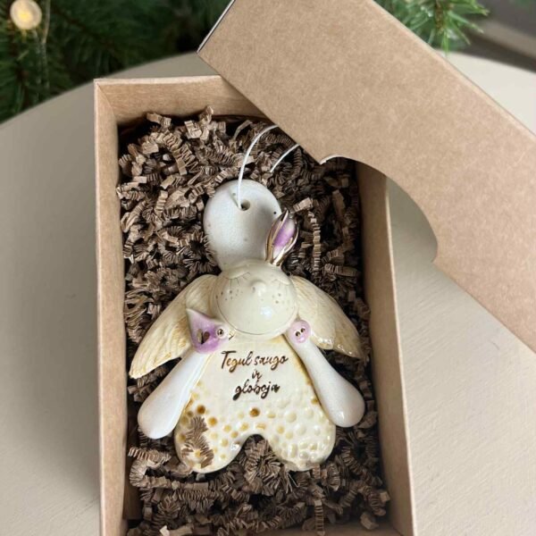 Keraminis angelas dėžutėje "Tegul saugo ir globoja"