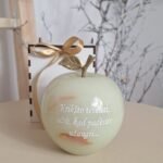 Graviruotas onikso obuolys Krikšto tėvams 12cm