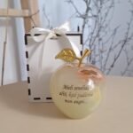 Graviruotas onikso obuoliukas Seneliams 9 cm