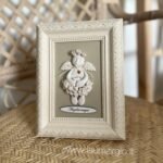 Keraminis angelas rėmelyje „Angelas sargas”