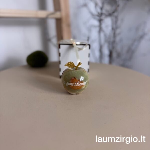 Graviruotas onikso obuolys 7 cm Su gimtadieniu