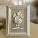 Keraminis angelas rėmelyje „Angelas sargas”