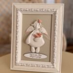 Keraminis angelas rėmelyje „Angelas sargas”