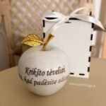 Graviruotas onikso obuolys 9cm Krikšto tėveliams